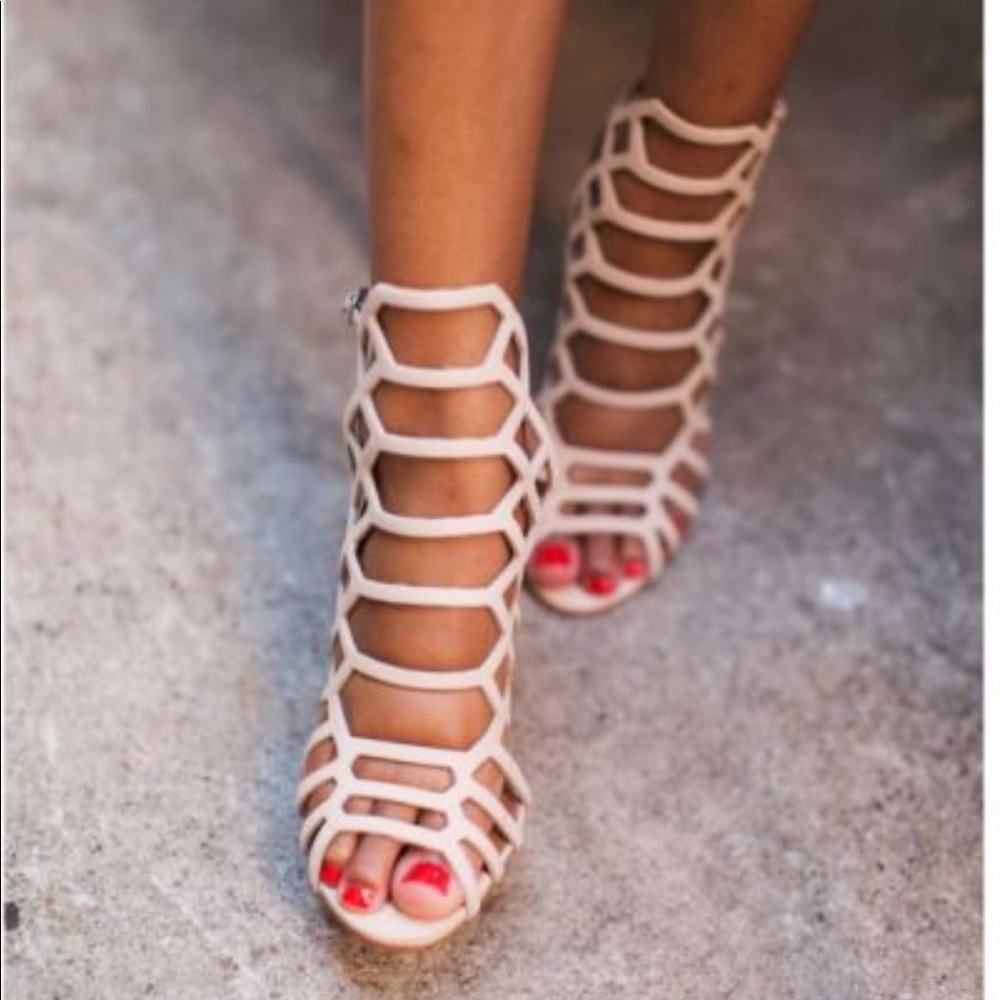 Steve Madden Slithur beige suede sandal